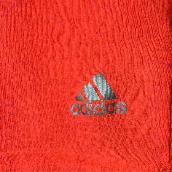 🛍 Adidas Womens V-Neck Athletic Top - Size XS - Picture 2 of 6